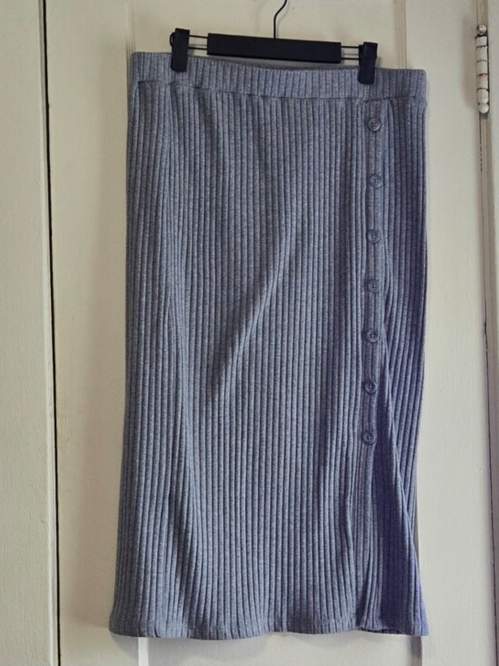 Time and Tru Grey Ribbed Button-Front Midi Skirt